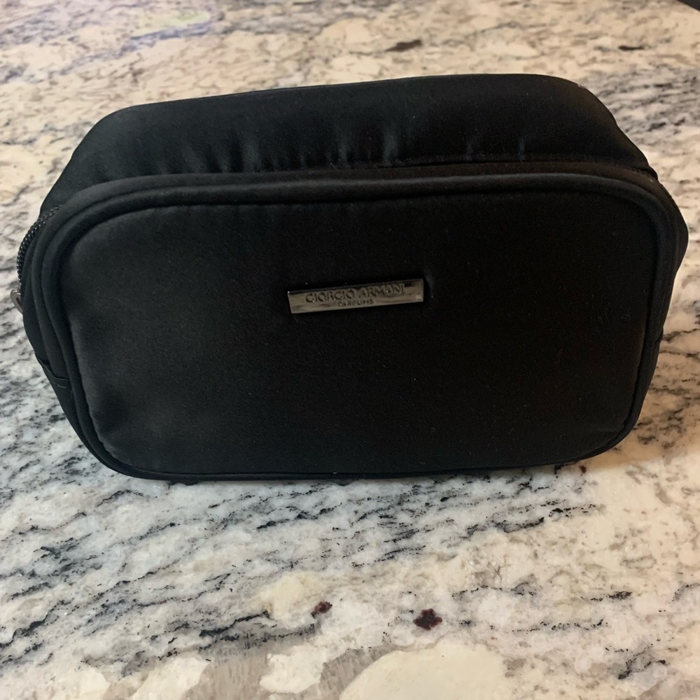 🔥GIORGIO ARMANI PARFUME UNISEX Travel BAG NO CALLOUTS CLEAN. NEVER USED